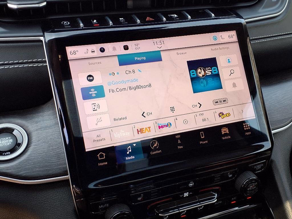 Used 2022 Jeep Grand Cherokee L Limited image 13