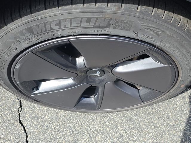 Used 2023 Tesla Model 3 Standard Range image 23