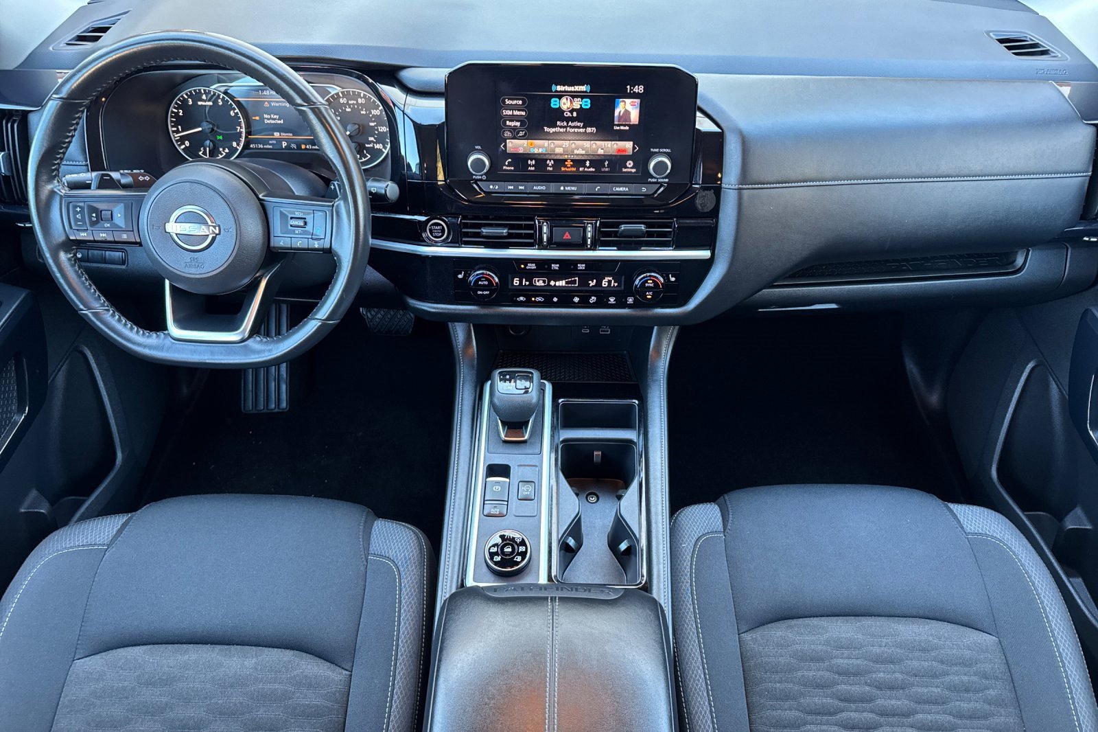 Used 2024 Nissan Pathfinder SV image 4