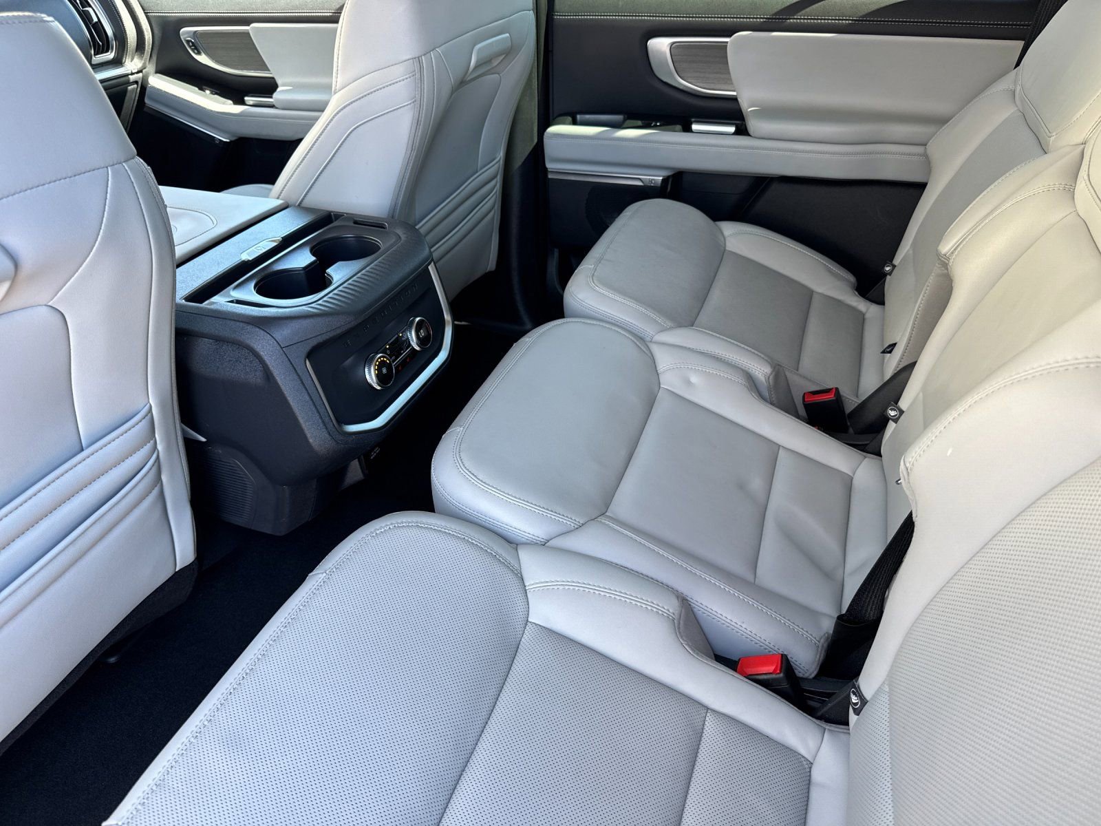 Used 2025 Ford Expedition Max Platinum image 14