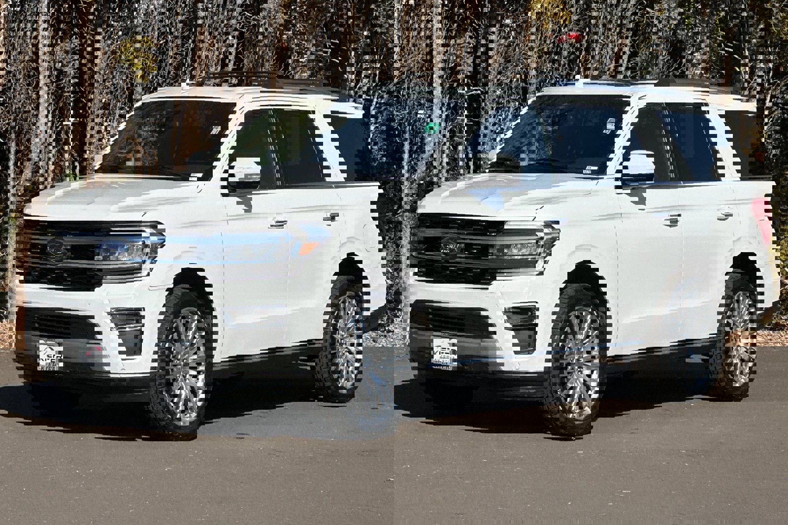 Used 2024 Ford Expedition Limited image 8