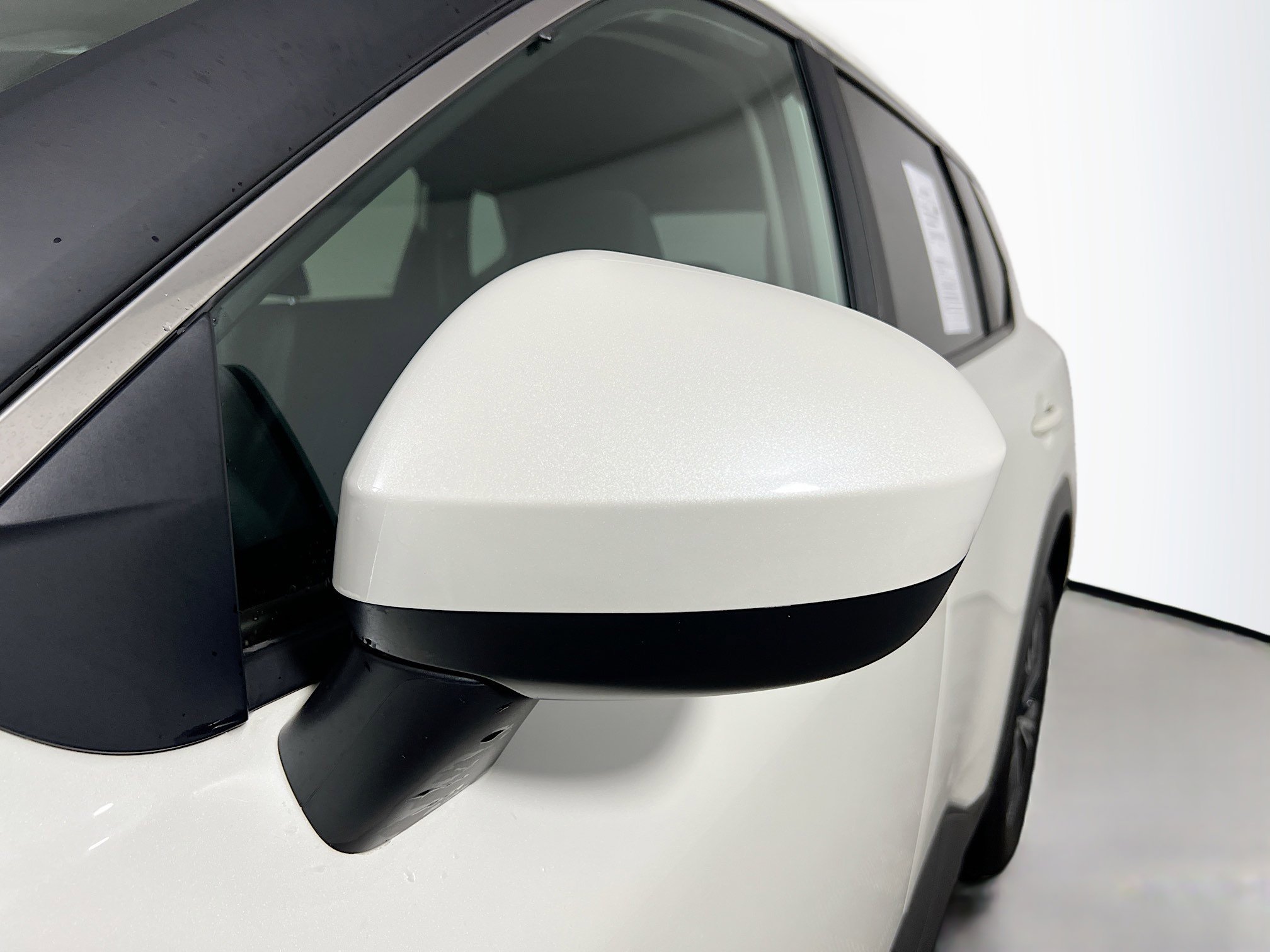 Used 2023 Nissan Rogue SV image 13