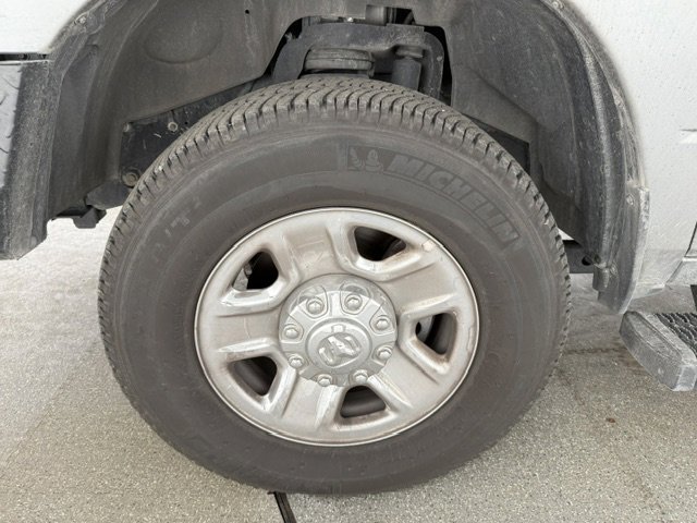 Used 2024 RAM 2500 Tradesman w/ Chrome Appearance Group AWD/4WD image 4