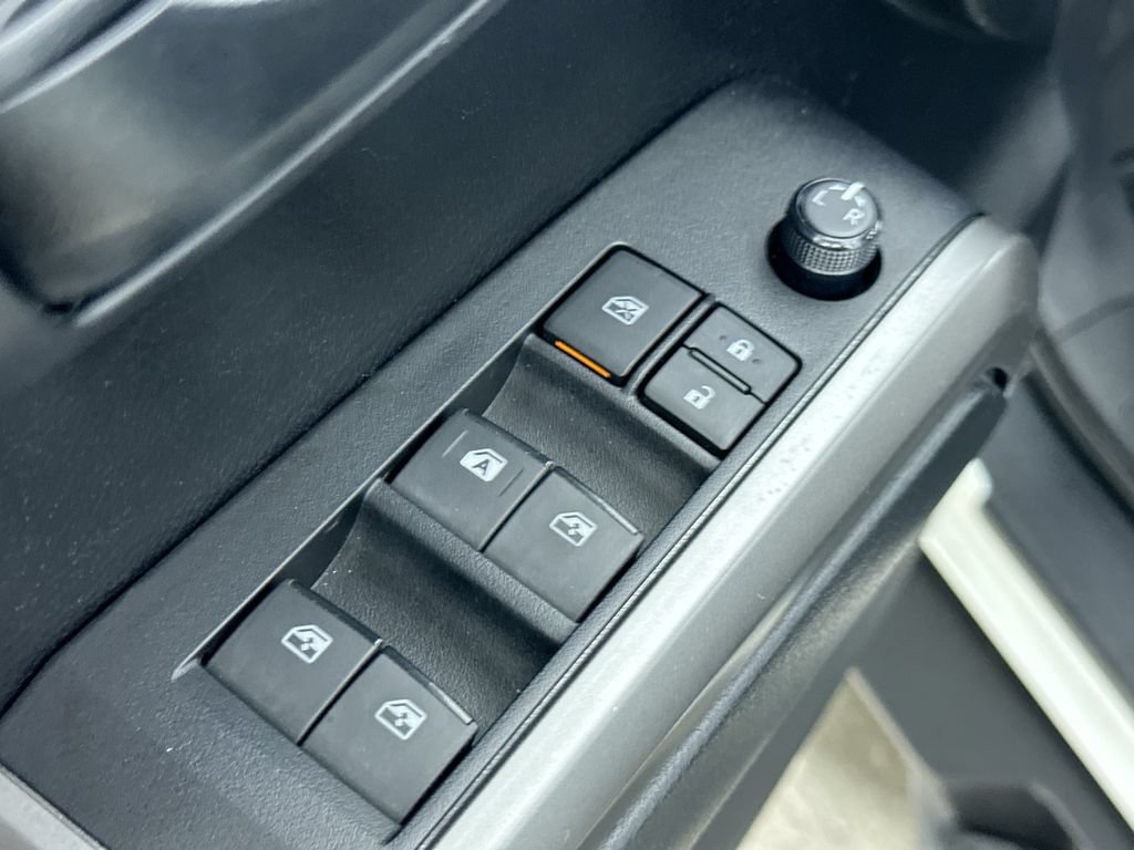 Used 2021 Toyota Tacoma SR5 RWD image 19