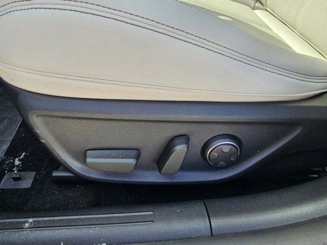 Used 2025 Genesis G70 2.5T RWD image 17