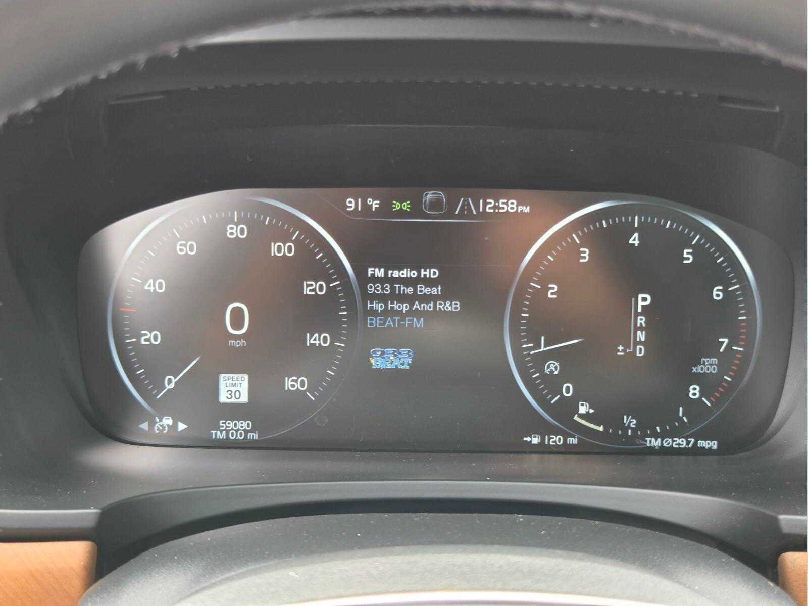 Used 2018 Volvo V90 T5 Inscription image 30