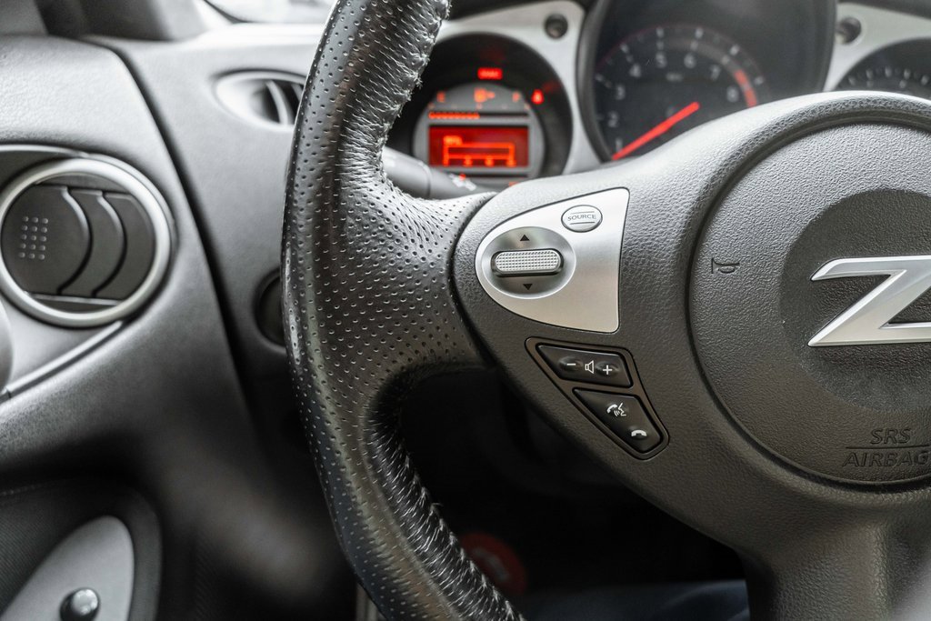 Used 2016 Nissan 370Z Touring image 20