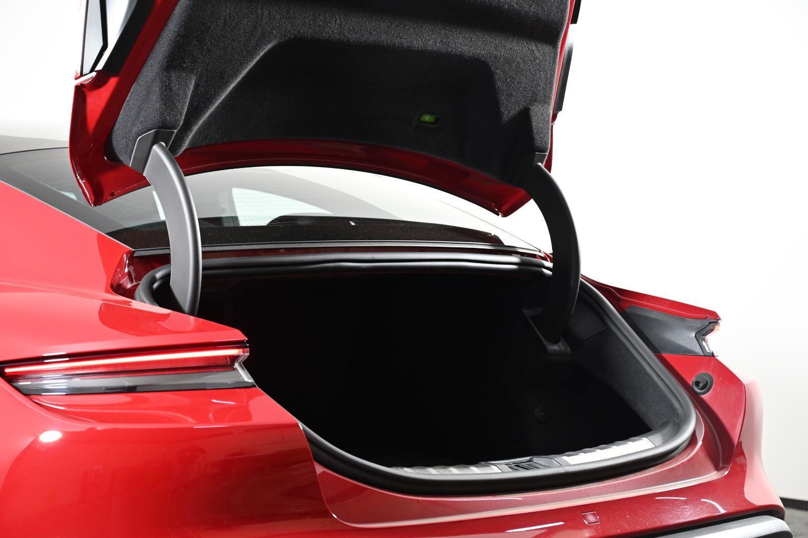 Used 2022 Porsche Taycan 4S image 37