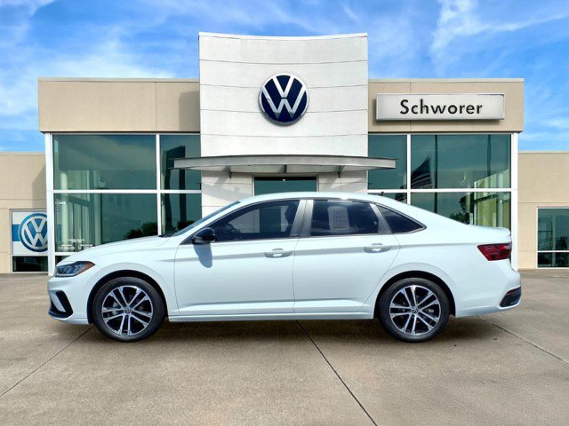 Certified 2025 Volkswagen Jetta Sport FWD image 1
