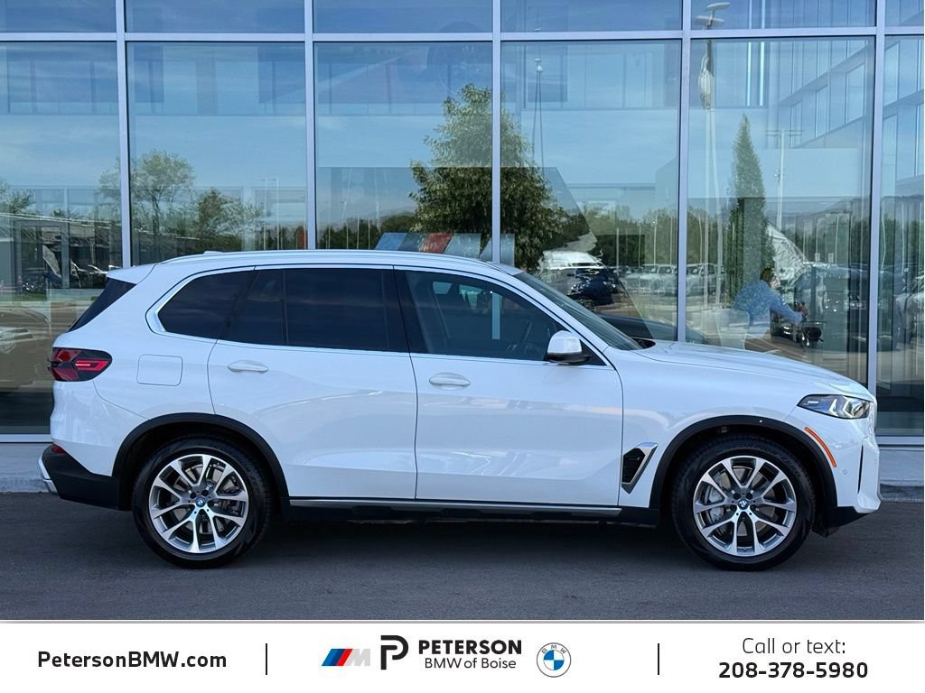 Used 2024 BMW X5 xDrive50e w/ Premium Package AWD/4WD image 6