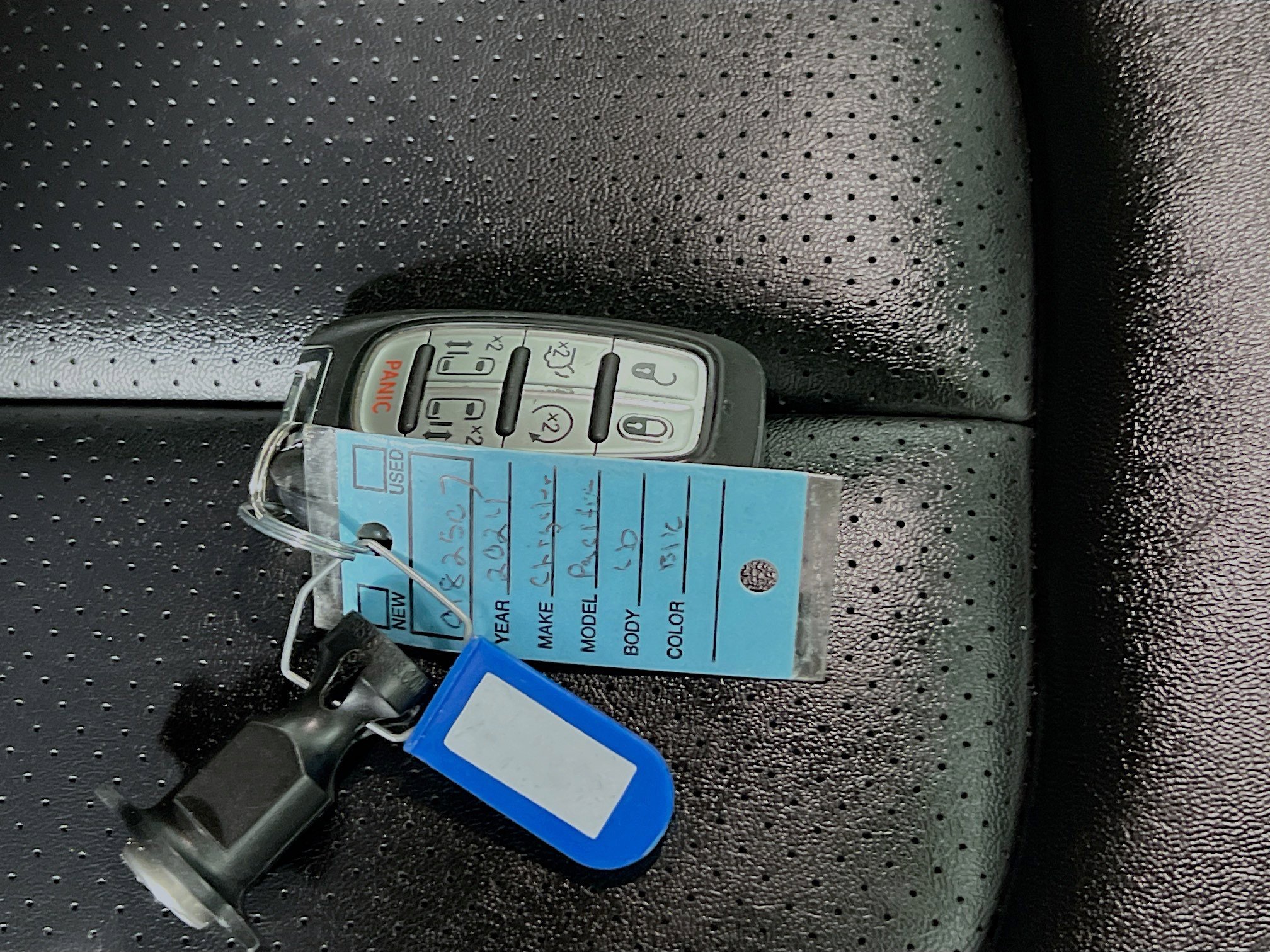 Used 2024 Chrysler Pacifica Touring-L image 36