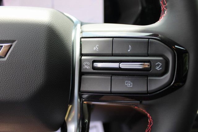 New 2025 Chevrolet Colorado Z71 w/ Technology Package AWD/4WD image 18