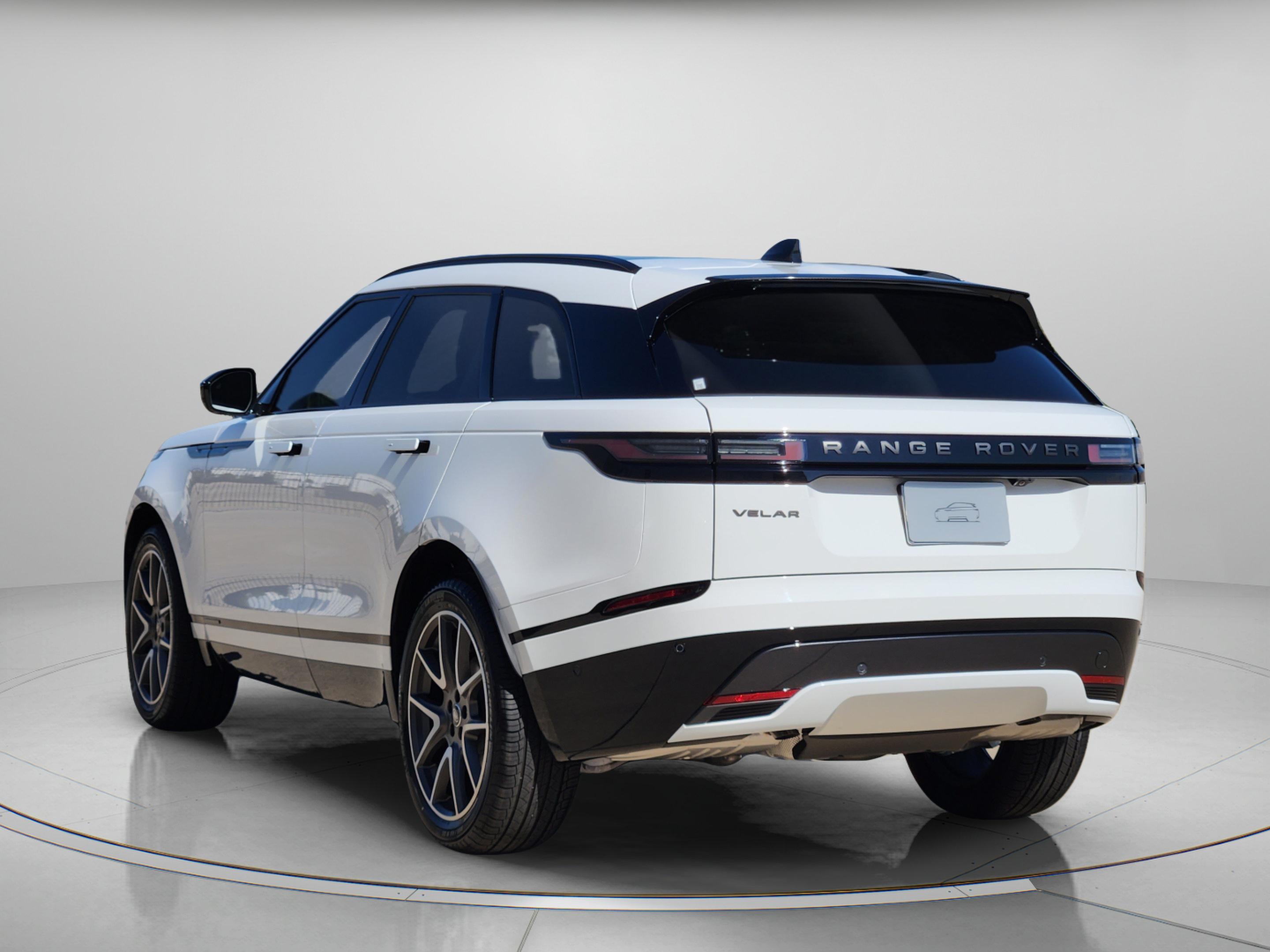 New 2026 Land Rover Range Rover Velar Belgravia AWD/4WD image 3