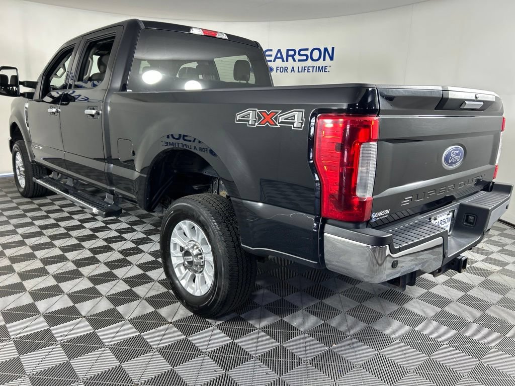 Used 2019 Ford F250 XLT w/ XLT Premium Package AWD/4WD image 6