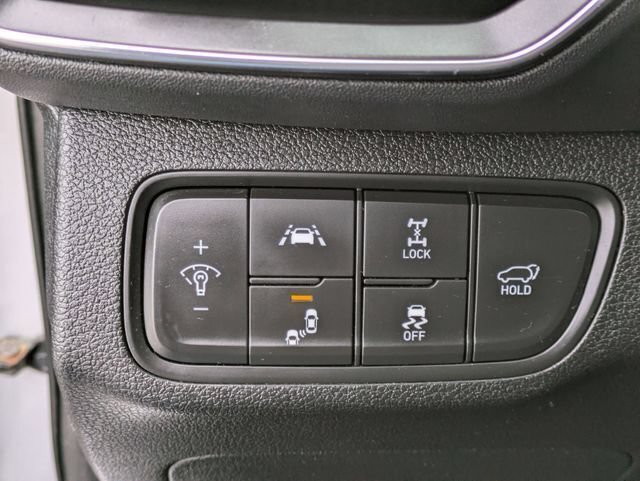 Used 2019 Hyundai Santa Fe AWD image 16
