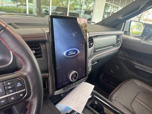 Used 2024 Ford Expedition Max Limited image 5