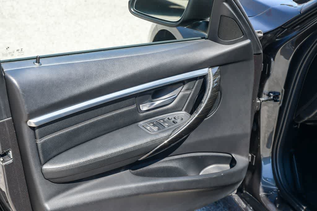 Used 2018 BMW 328d Sedan RWD image 25