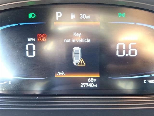 Used 2025 Hyundai Venue SEL image 11