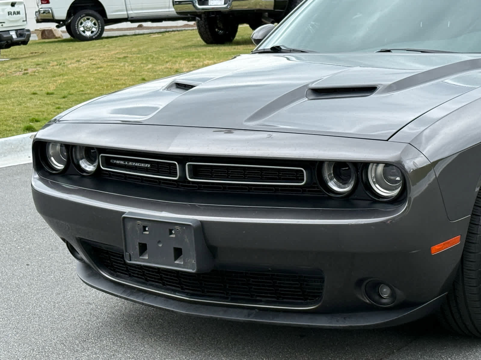 Used 2019 Dodge Challenger SXT w/ Driver Convenience Group RWD image 9