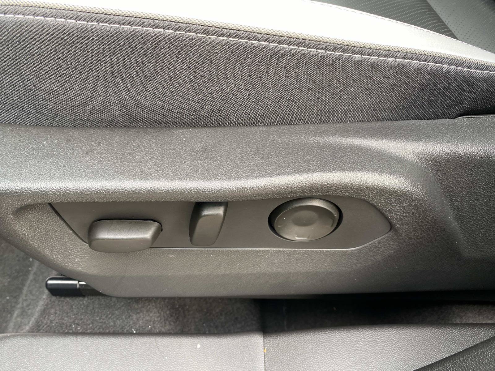 Used 2025 Buick Envision Sport Touring AWD/4WD image 24