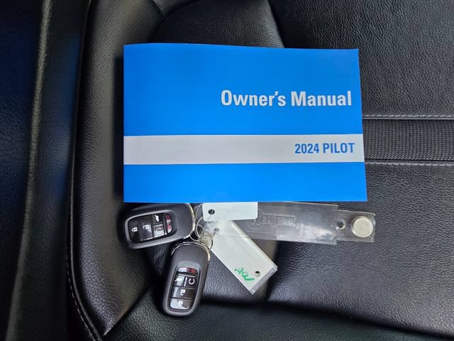 Used 2024 Honda Pilot Touring image 34