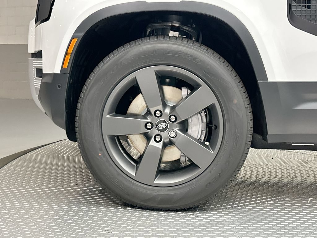 Certified 2025 Land Rover Defender 110 S AWD/4WD image 4