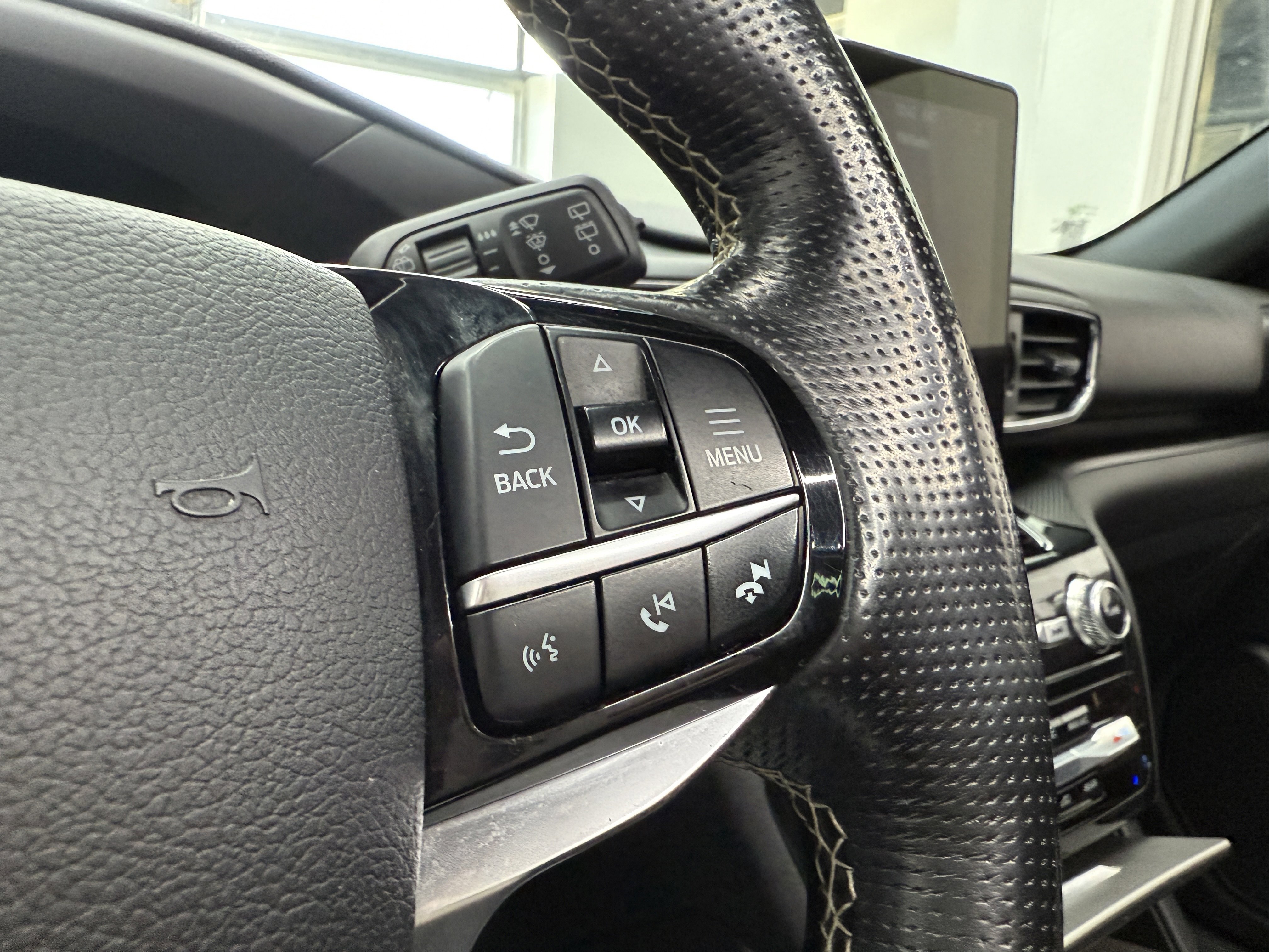 Used 2021 Ford Explorer ST w/ ST Street Pack image 17