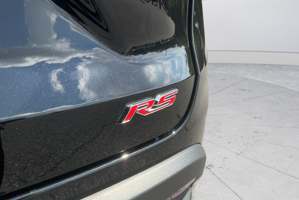 Used 2024 Chevrolet Trax RS FWD image 30