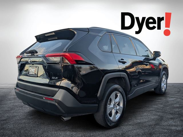 Used 2020 Toyota RAV4 XLE w/ Convenience Package image 2