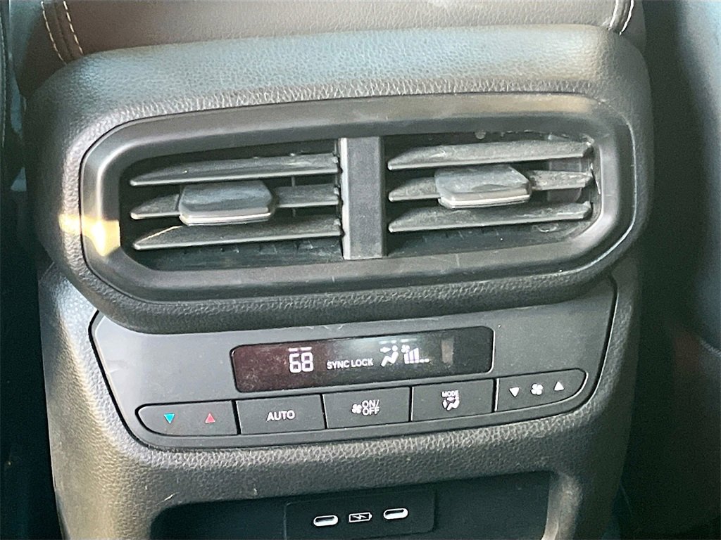 Used 2025 Honda Pilot EX-L image 24