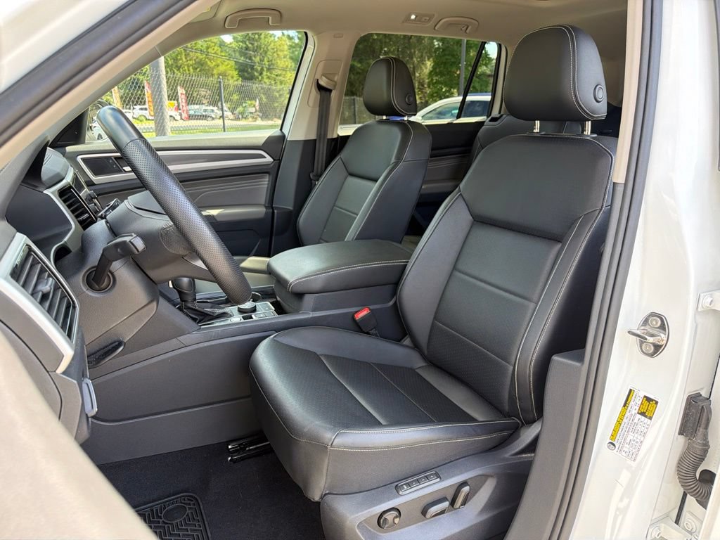 Used 2023 Volkswagen Atlas SEL R-Line AWD/4WD image 19
