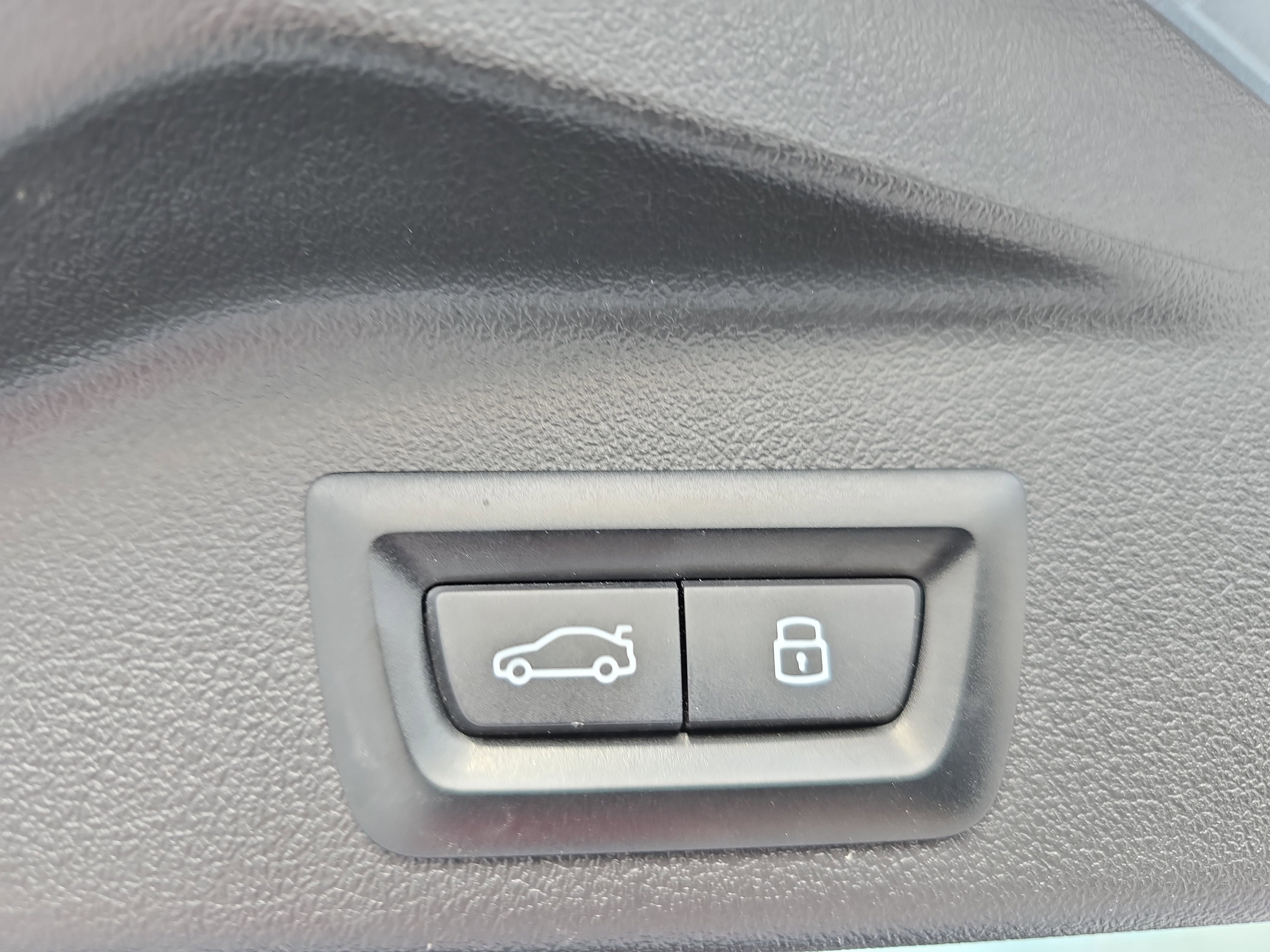 Used 2024 BMW X5 M Competition w/ Executive Package image 13