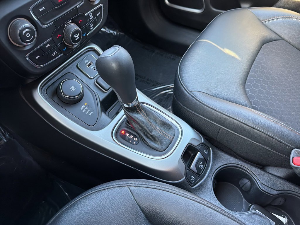 Used 2018 Jeep Compass Latitude w/ Popular Equipment Group image 26