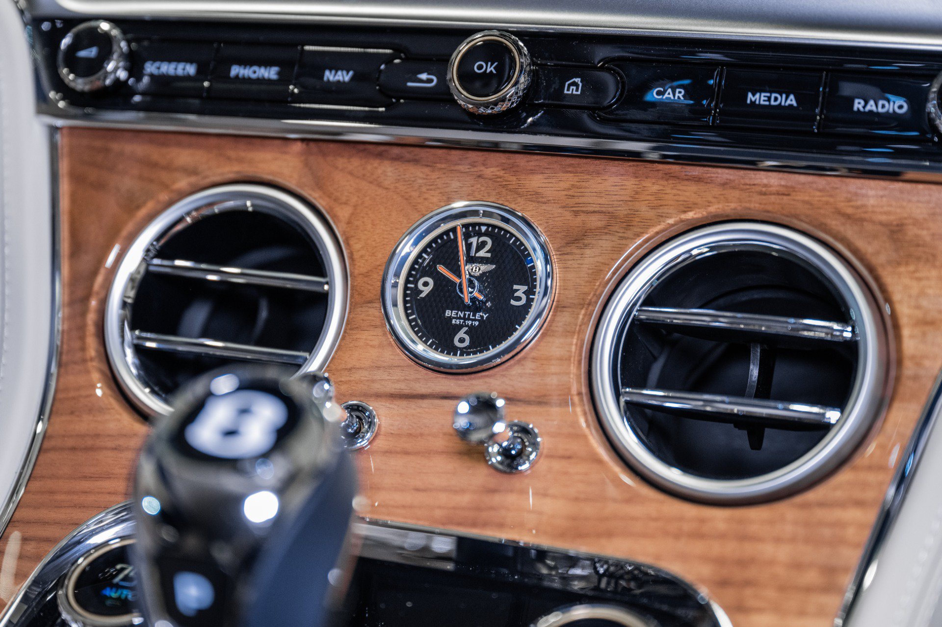New 2026 Bentley Continental GT AWD/4WD image 32