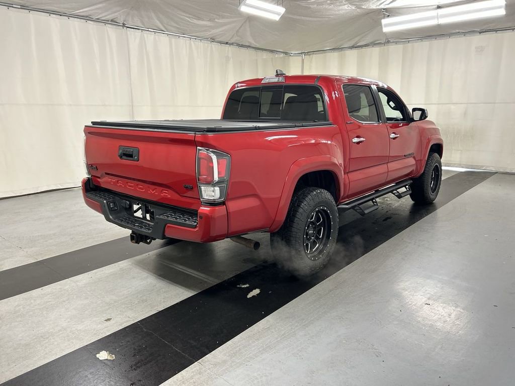 Used 2022 Toyota Tacoma Limited AWD/4WD image 2