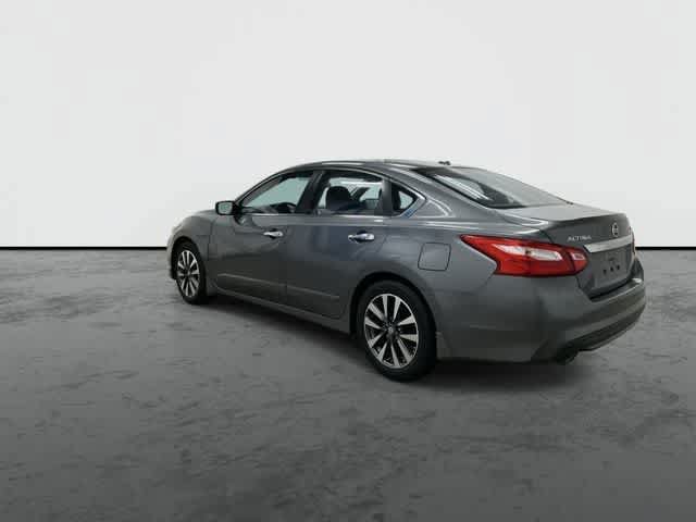 Used 2017 Nissan Altima 2.5 SV FWD image 9