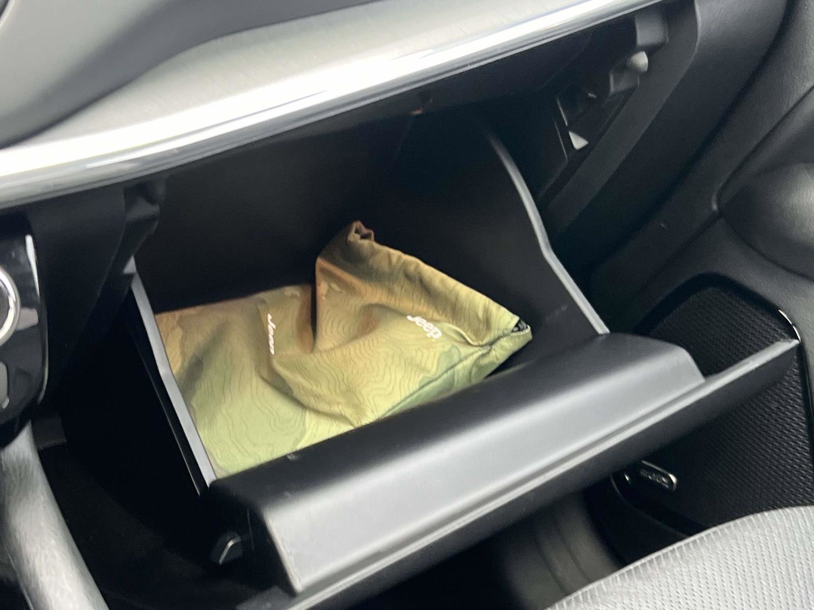 Used 2022 Jeep Compass Limited w/ (RED) Package image 10