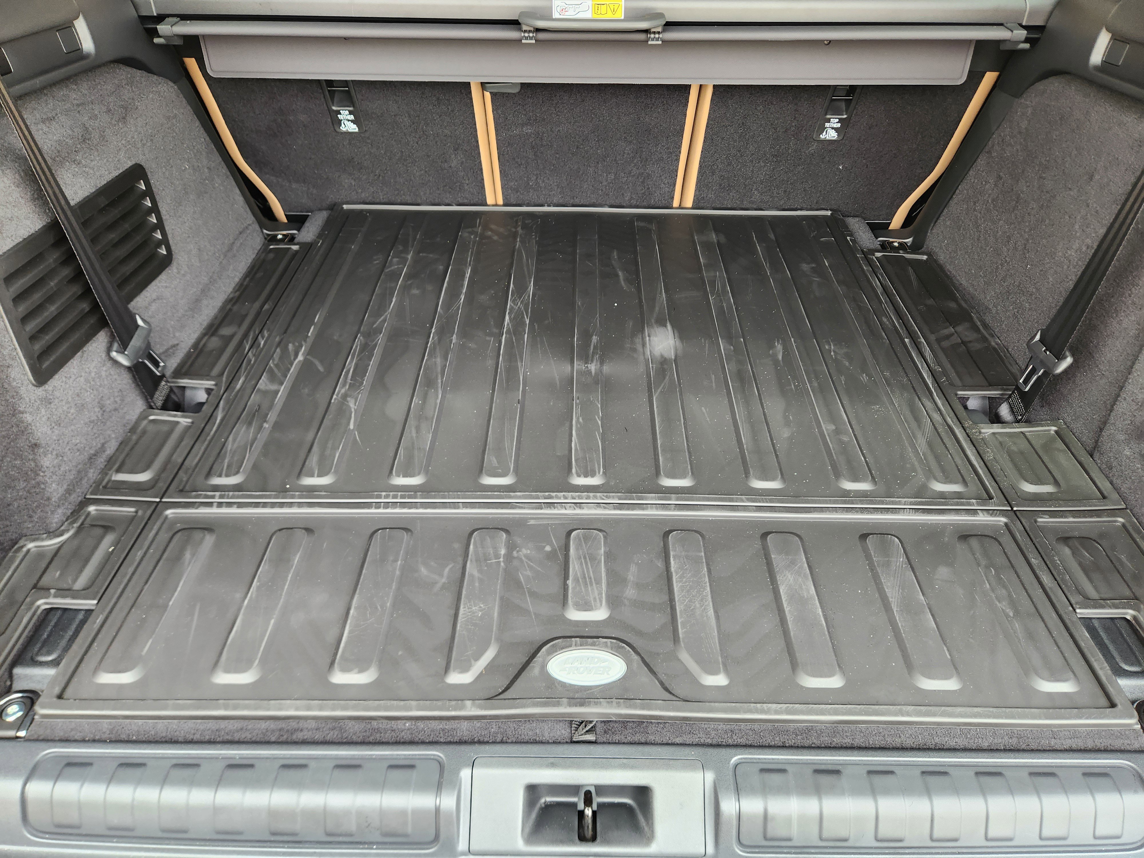 New 2026 Land Rover Discovery Limited Edition AWD/4WD image 29