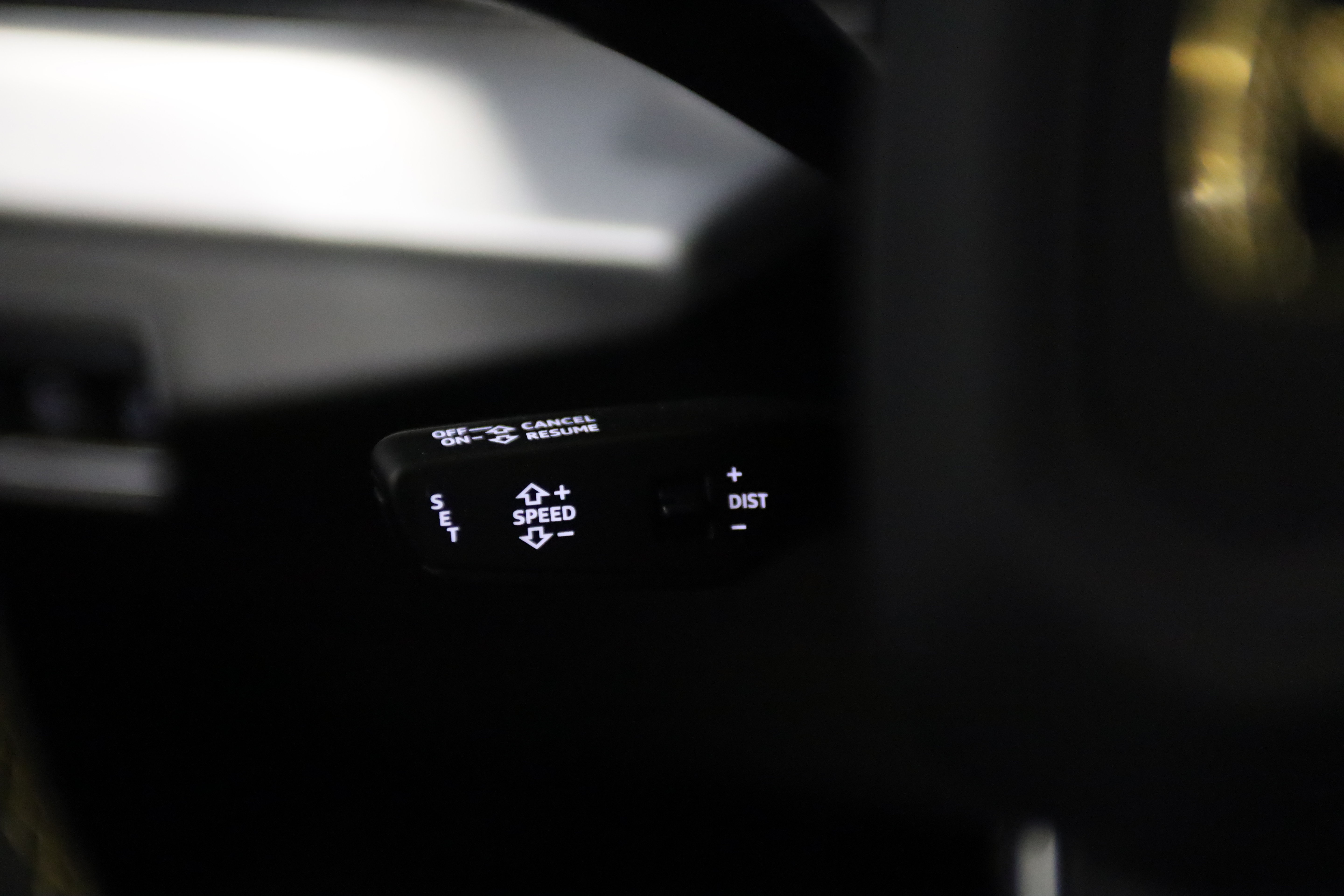 Used 2019 Lamborghini Urus AWD/4WD image 23