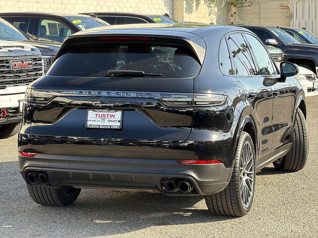 Used 2023 Porsche Cayenne AWD/4WD image 5