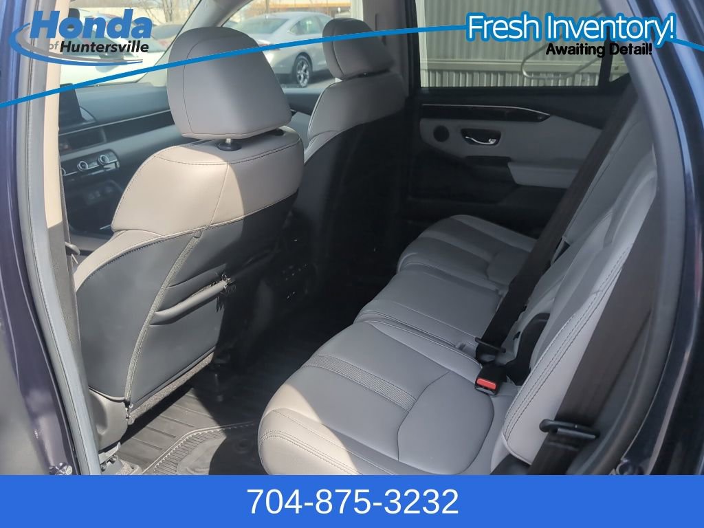 Used 2024 Honda Pilot Touring image 13