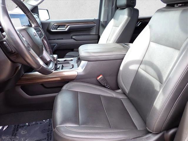 Used 2023 Chevrolet Silverado 1500 LT Trail Boss w/ Convenience Package II image 11