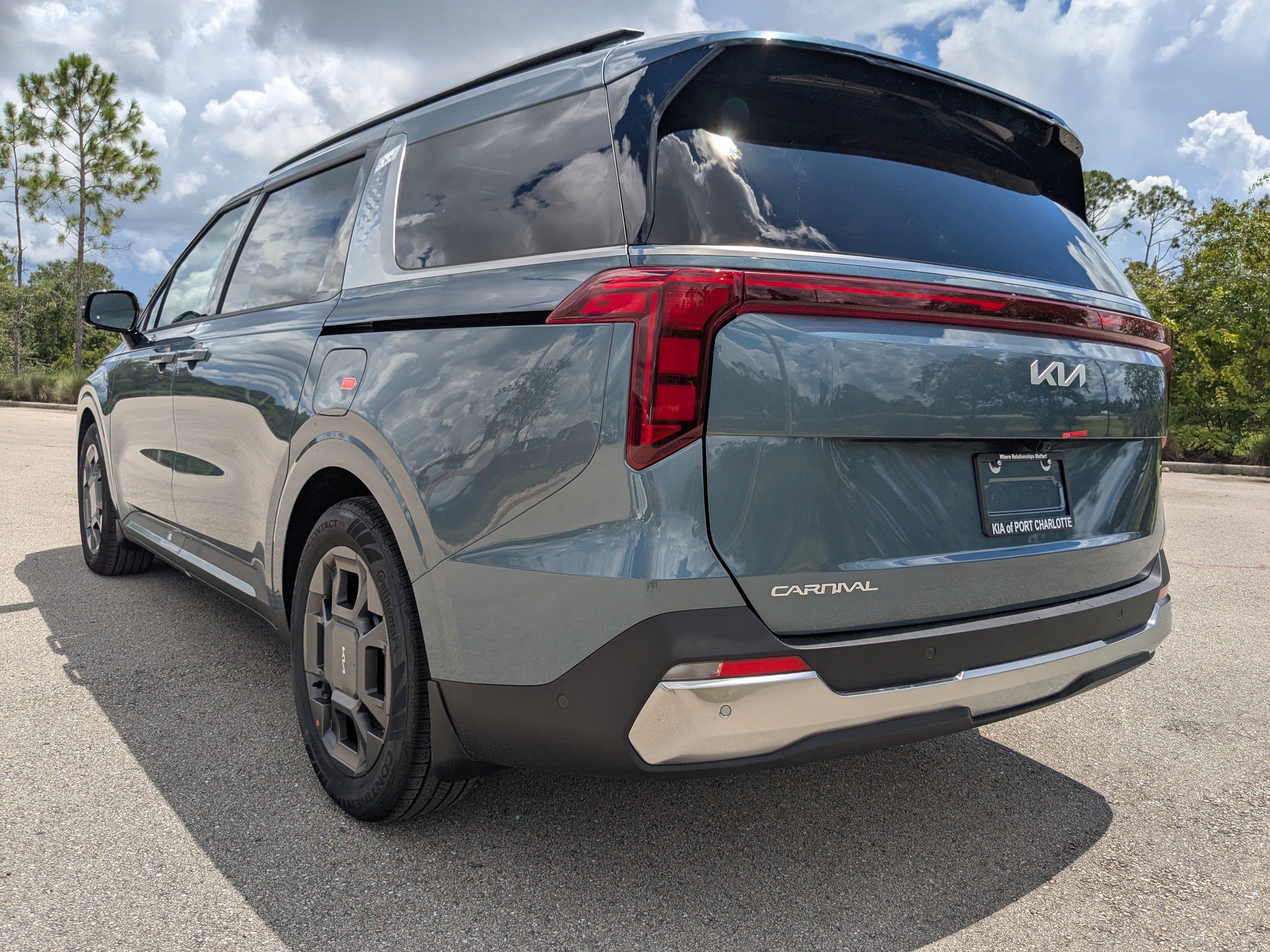 New 2026 Kia Carnival SX image 7