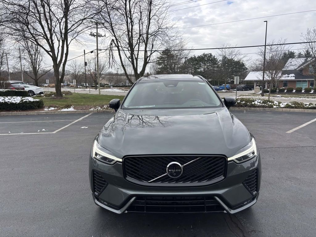 New 2026 Volvo XC60 B5 Ultra w/ Protection Package Premier image 2