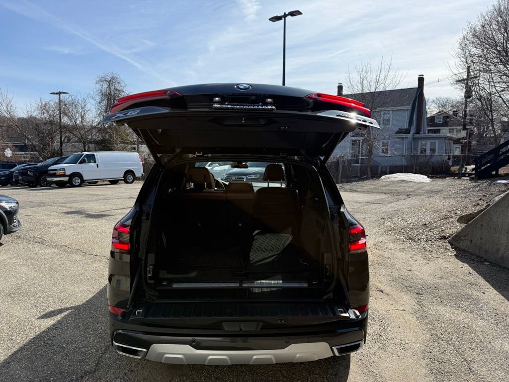 Used 2021 BMW X5 xDrive45e w/ Executive Package image 5