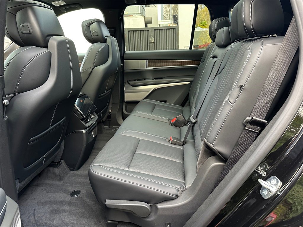 New 2026 Cadillac Vistiq Sport image 15