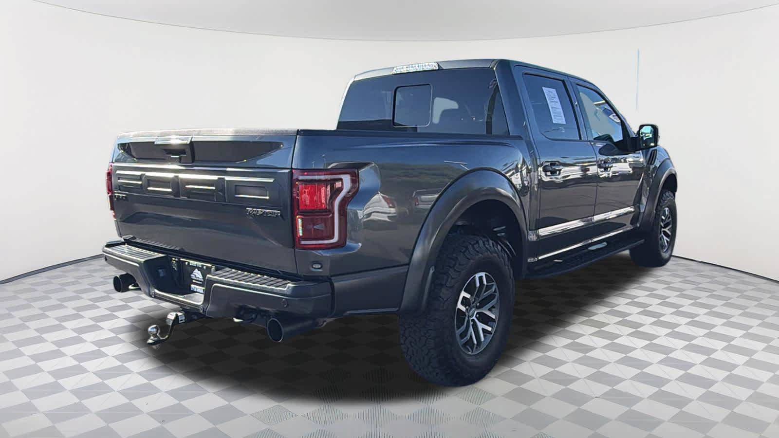 Used 2018 Ford F150 Raptor w/ Equipment Group 802A Luxury AWD/4WD image 5