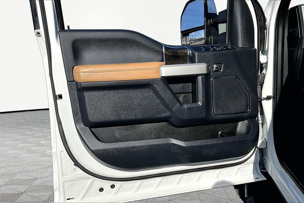 Certified 2022 Ford F250 Lariat w/ Lariat Ultimate Package image 24