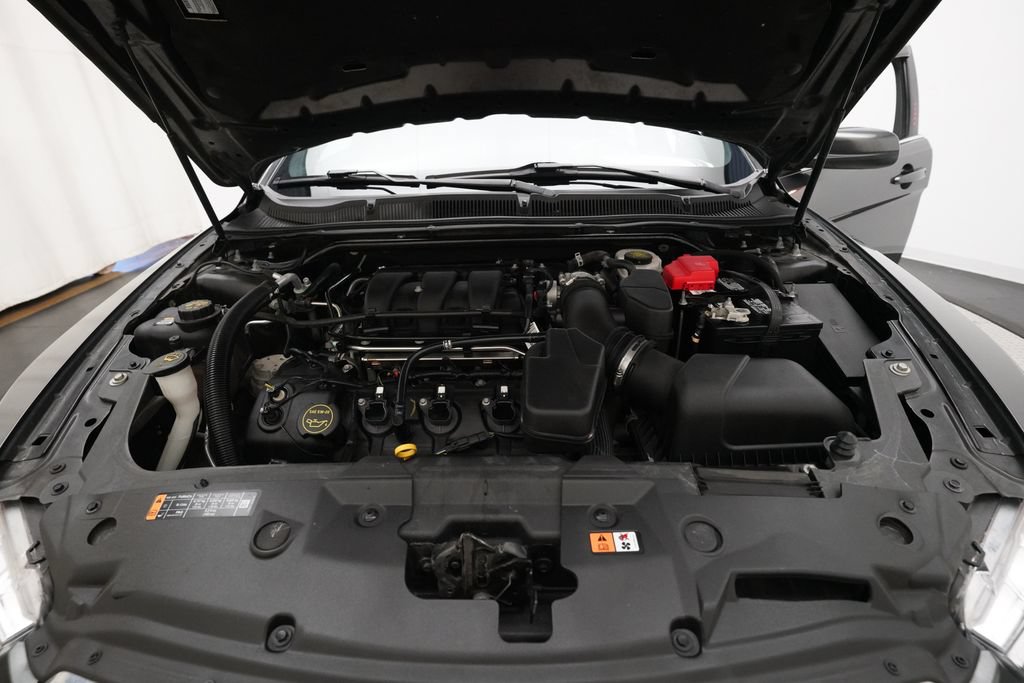 Used 2018 Ford Taurus SEL FWD image 3