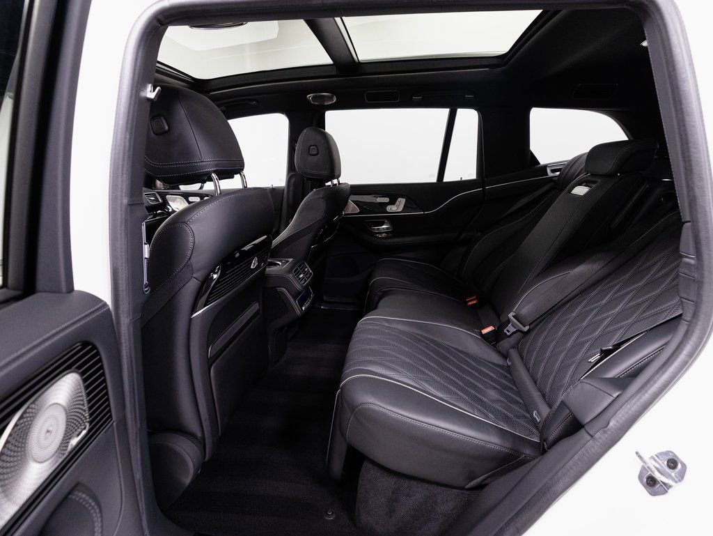 Used 2024 Mercedes-Benz Maybach GLS 600 4MATIC image 29